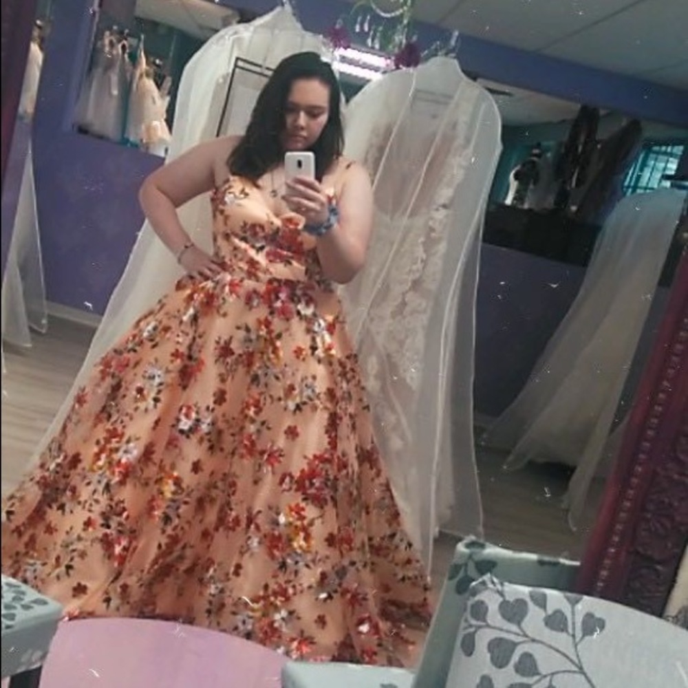 Prom Dress - Picture 2 of 3